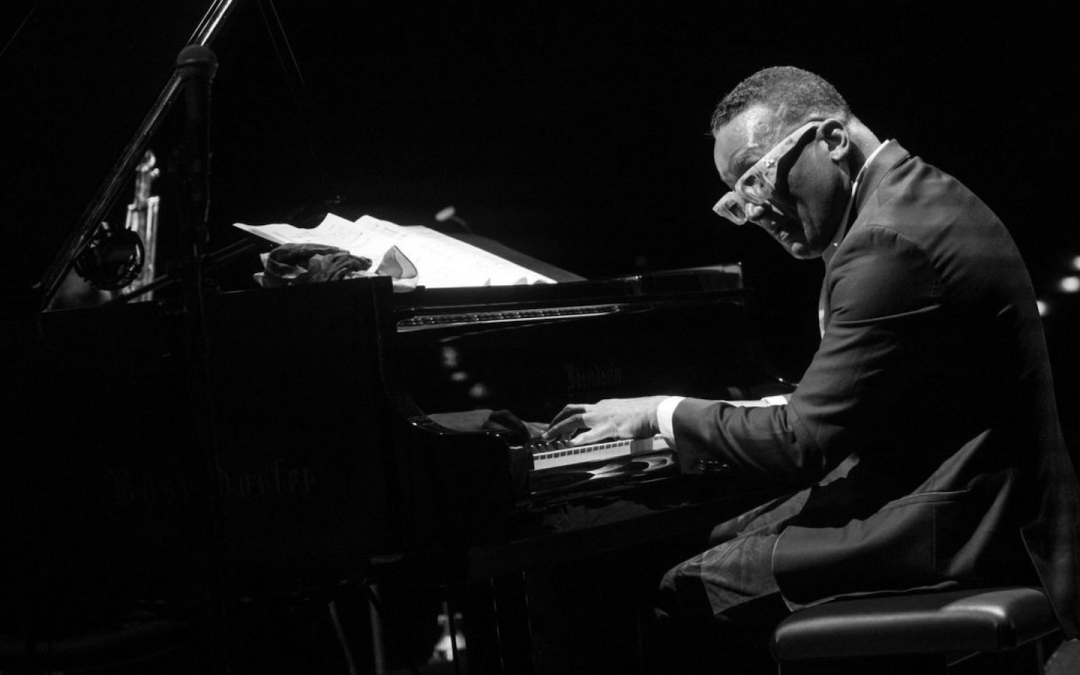 GONZALO PLAYS PINO  RILEGGENDO PINO DANIELE